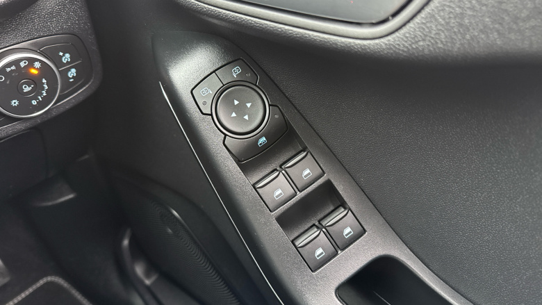 Ford Fiesta 1.0 EcoBoost Titanium 5dr Petrol Hatchback